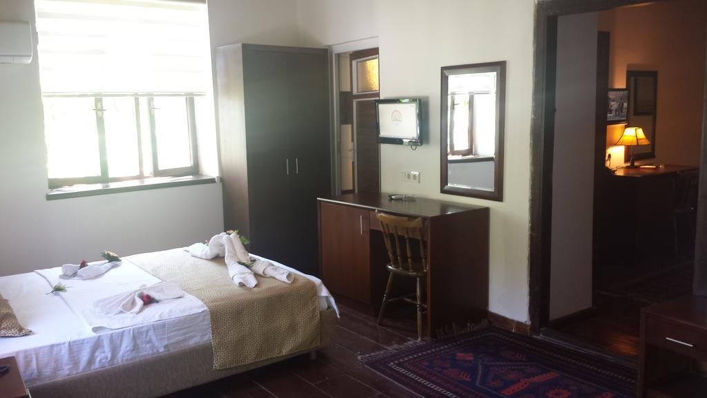 Kaleici Ozkavak Hotel Antalya Rum bild