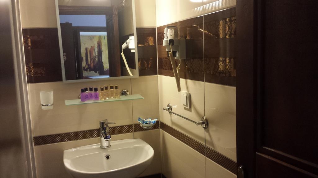 Kaleici Ozkavak Hotel Antalya Rum bild